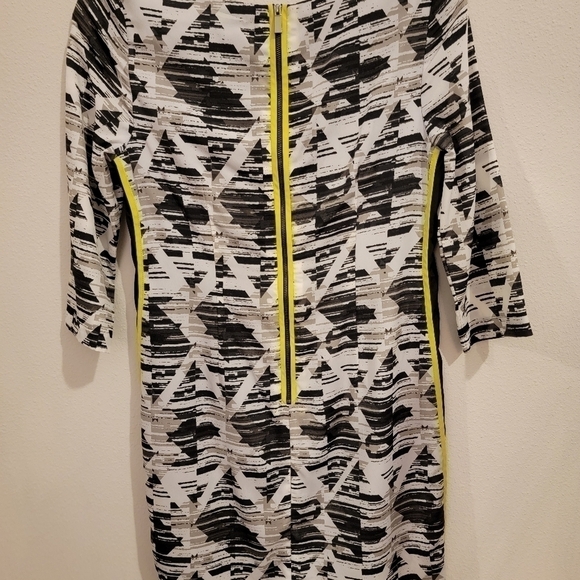 VINCE CAMUTO SIZE 6 DRESS - Picture 5 of 9